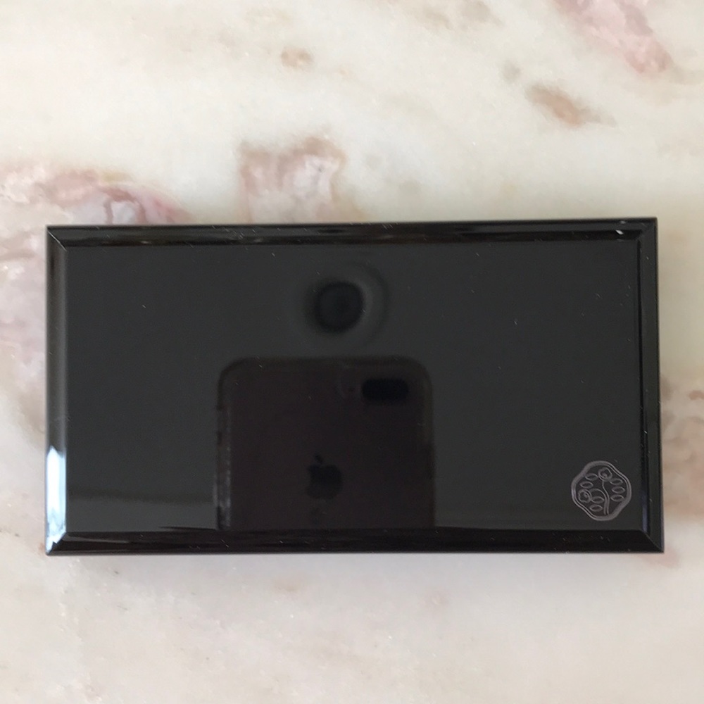SHISEIDO Case - Picture 2 of 3